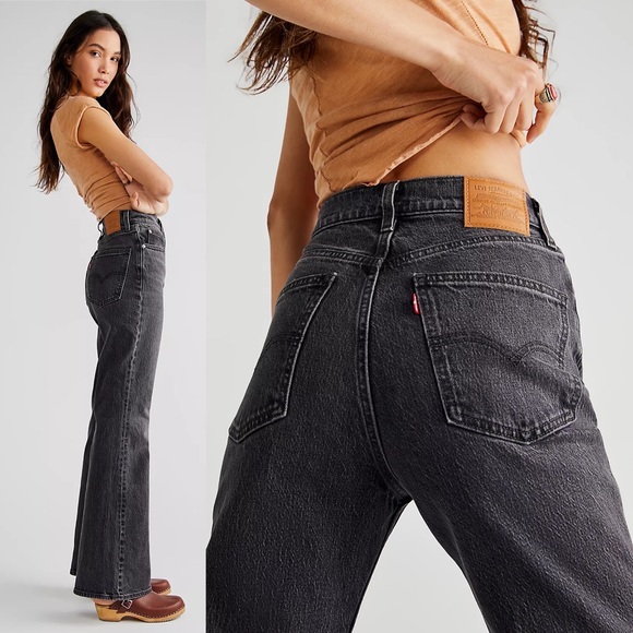 Free People x Levi’s 70s High Flare Jeans in Just A Hint - Picture 2 of 4